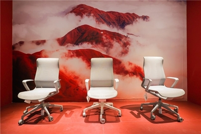 廣州家具展上,圣奧科技智能環(huán)保方案帶來辦公商用新體驗